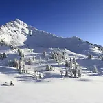 Awesome Near Slope Apartment